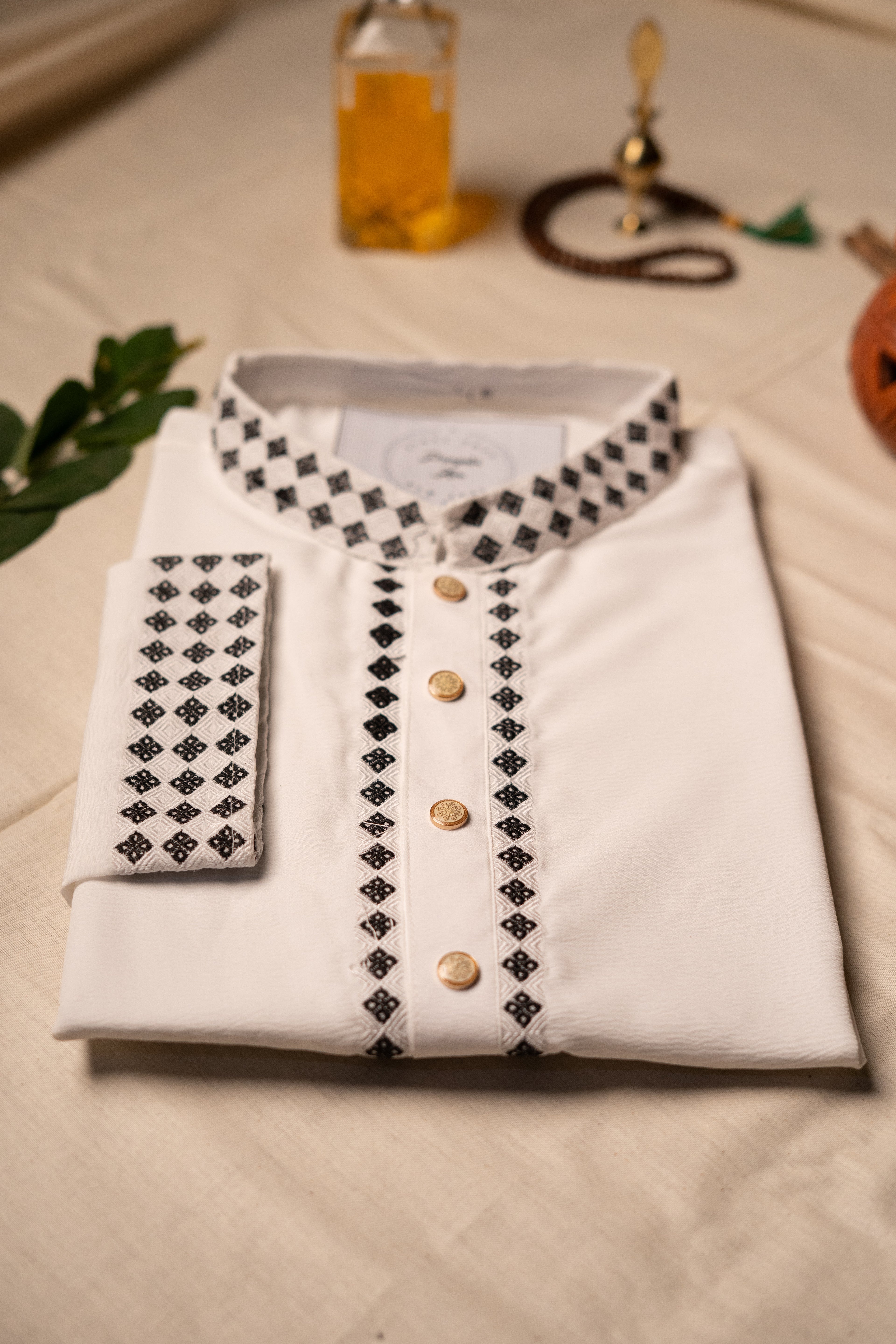 The Monochrome Lattice Panjabi