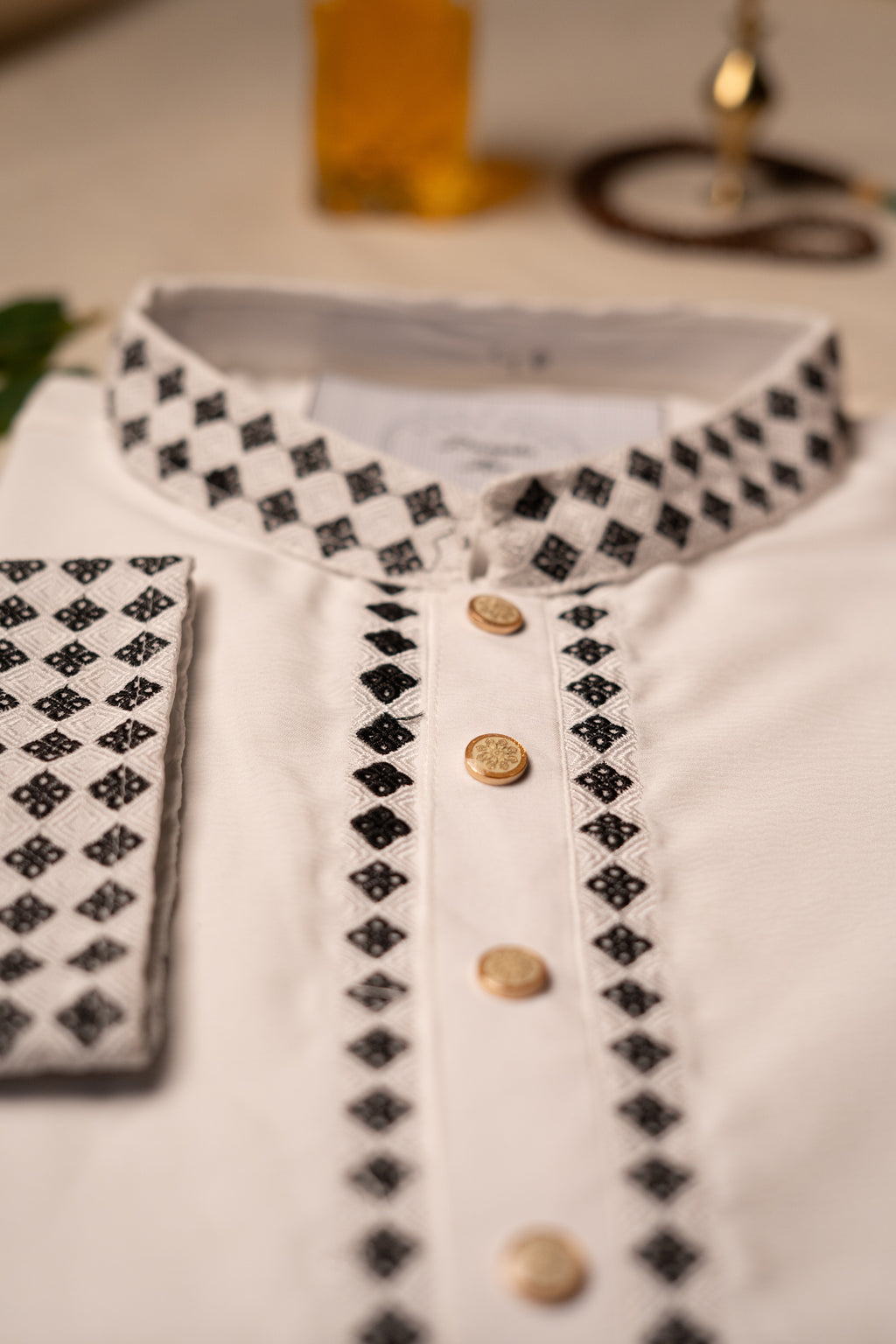 The Monochrome Lattice Panjabi